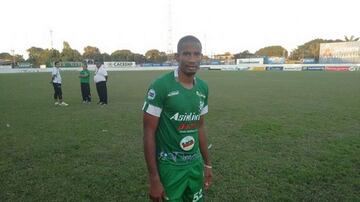 El delantero centroamericano jugó de 2003 a 2009 en Honduras, hasta que decidió jugar en Azerbaiyán con el Khazar Lankaran. 