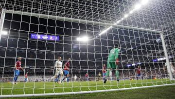 Real Madrid captain Sergio Ramos hits the post in the fourth mintue against Viktoria Plzen on Tuesday