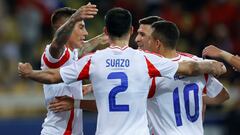 “Cuando se pone la camiseta de Chile es distinto, se transforma”