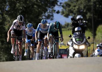 La etapa 4 del Tour de Francia terminó con un final emocionante en alta montaña. El corredor del Jumbo-Visma, Primoz Roglic, se impuso en los últimos metros. Nairo Quintana fue el mejor colombiano al terminar cuarto. Miguel Ángel López fue sexto y Egan Bernal séptimo 