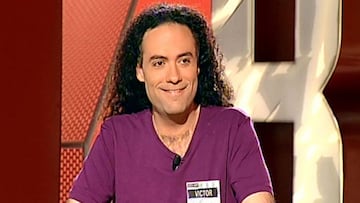 El fillogo fue otro de los tres concursantes que han conseguido encadenar los 100 programas de forma consecutiva y, al igual que sus compa?eros, tambin es bicentenario. En su caso, volvi al formato por el programa 4.000 y no lo dej hasta que complet los 200.