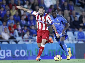 Se formó en las categorías inferiores del Atlético y debutó con el primer equipo en la temporada 05/06. Regresó en 2010 al Atleti después de pasar por el Valladolid, Celta y Mallorca y defendió la camisa rojiblanca durante cinco temporadas consecutivas.