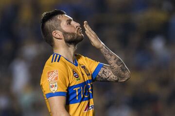 Tigres volvió a la senda del triunfo de la mano de su jugador referente: André-Pierre Gignac. Los felinos se impusieron 2-0 al Atlas con un doblete del atacante francés en el Volcán. Una vez más, el ex del Marsella ha cargado con la ofensiva del cuadro felino y llegó a cinco anotaciones este semestre. De esta manera ya es el tercer mejor goleador del torneo por debajo únicamente de Carlos González y Djaniny Tavares.
