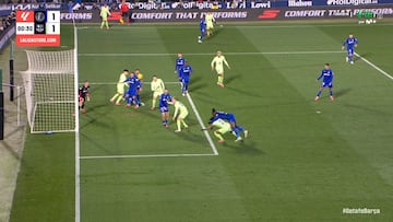 Se van a quejar y mucho en Can Barça: para Iturralde “es penalti”