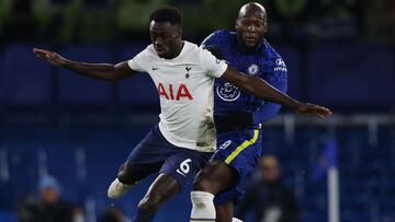 Davinson Sánchez convence a Antonio Conte en Tottenham