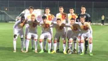Formación de la Sub-19 en el partido ante Serbia.