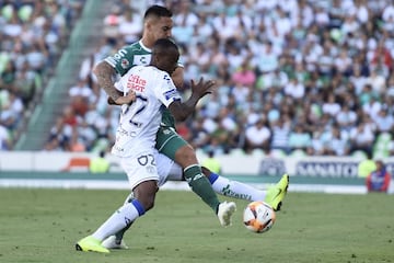 Santos y Pachuca empataron sin goles en la Comarca Lagunera, lo más destacado del partido fueron algunas intervenciones del VAR. Los dirigidos por Martín Palermo siguen sin conocer la victoria como visitantes.