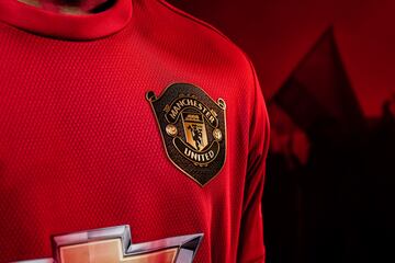 El jersey adidas conmemorativo de Manchester United, en imágenes