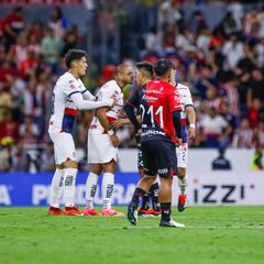 El Atlas - Chivas de la Liga MX terminó calientito gracias al ‘Chicharito’
