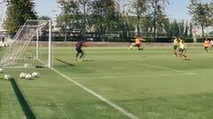 Los golazos de Matías Zaldivia y Pavez en la práctica alba