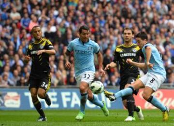 Nasri dispara a puerta y adelanta al City en la semifinal ante el Chelsea.