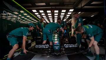 Mogyorod (Hungary), 20/07/2024.- Aston Martin driver Lance Stroll of Canada at the paddock during the third practice session for the Formula One Hungarian Grand Prix at the Hungaroring circuit, in Mogyorod, near Budapest, 20 July 2024. (Fórmula Uno, Hungría) EFE/EPA/Zoltan Balogh HUNGARY OUT