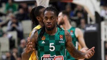 Paris Lee, del Panathinaikos, ante el Alba Berl¨ªn.
