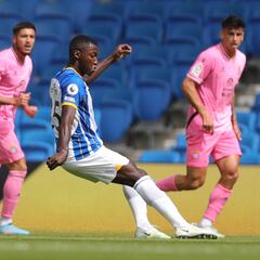 El Espanyol naufraga frente al Brighton... y Raúl de Tomás en casa