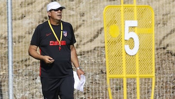 Mono Burgos y sus papeles en la pretemporada del Atlético en la 19-20. El se encargaba de esa faceta letal del equipo rojiblanco: el balón parado.