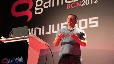 James Ohlen en una presentación en Gamelab 2012