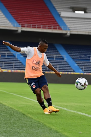 La Selección Colombia entrenó por primera vez en el Metropolitano para preparar el duelo ante Argentina. Activación física, movilidad y definición fueron los trabajos del equipo nacional 