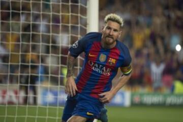 Leo Messi celebra el 1-0.