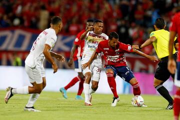 Independiente Medellín cayó 0-1 frente a Deportes Tolima en el Atanasio Girardot, pero por el marcador global (3-2) avanzó a semifinales de la Copa BetPlay.