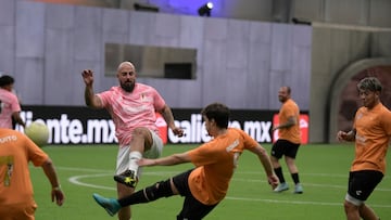 Jugadores de la People's League durante un torneo de la Liga.