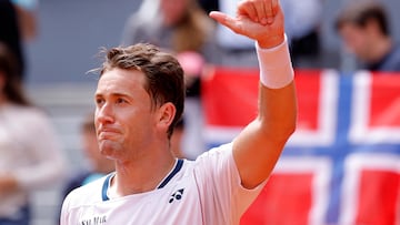 Ruud va en serio y Draper adelanta a Djokovic