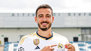 Joselu, en su presentación como nuevo jugador del Real Madrid.