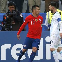 Gary Medel recibió castigo por expulsión en la Copa América