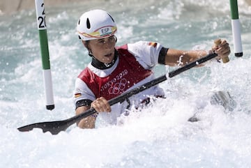 La piragüista de La Seu, Nuria Vilarubla, que nació cerca del canal, termina octava (diploma olímpico) en el estreno del C1 femenino.