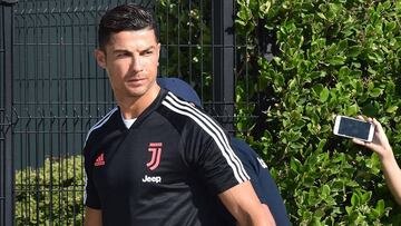 Sarri confirma que Cristiano no jugará en punta