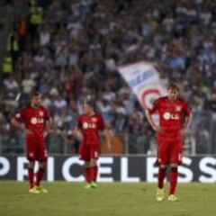 Bayer cayó con Lazio y Aránguiz sigue esperando su debut