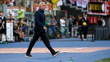 Rome (Italy), 22/10/2023.- Roma's head coach Jose Mourinho during the Serie A soccer match between AS Roma and AC Monza at the Olimpico stadium in Rome, Italy, 22 October 2023. (Italia, Roma) EFE/EPA/RICCARDO ANTIMIANI
