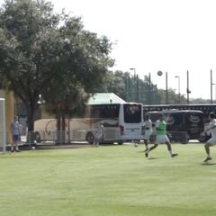 'James On Fire' en su más reciente práctica con el Everton