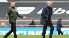 Solskjaer y Mourinho a la conclusi&oacute;n del Tottenham-United.