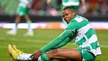  Harold Preciado of Santos during the game Santos vs Toluca, corresponding to Round 16 of the Torneo Apertura 2023 of the Liga BBVA MX, at TSM CoronaStadium, on November 05, 2023. 

<br><br>

 Harold Preciado de Santos durante el partido Santos vs Toluca, correspondiente a la Jornada 16 del Torneo Apertura 2023 de la Liga BBVA MX, en el Estadio TSM Corona , el 05 de Noviembre de 2023