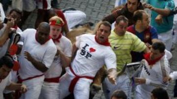 Vean a Lecuona (el primero a la derecha) con la camiseta de Sergio, que le hicieron llegar Jesús Romera y René Ramos.