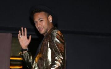 Neymar se va de fiesta por Londres