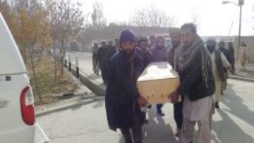 Aumentan a 57 los muertos en ataque suicida en Afganistán