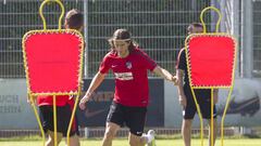 La única duda del Cholo ante el Nápoles es Filipe Luis o Lucas