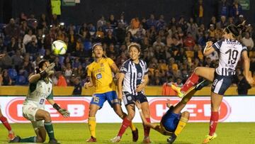 En un re&ntilde;ido duelo del &#039;Cl&aacute;sico Regio&#039;, Tigres y Monterrey empataron de &uacute;ltimo minuto, por lo que las Rayadas contin&uacute;a con el invicto; ambos clubes suman 9 puntos.