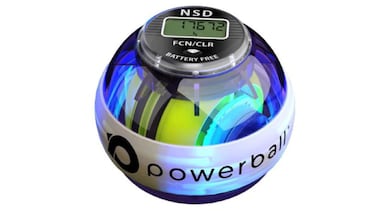Así es la Powerball, la bola de fuerza para el brazo que rehabilita y fortalece los músculos