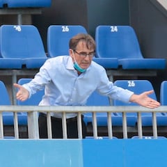 Cuatro partidos más de sanción para Fernando Vázquez