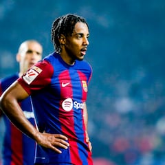 Roban en casa de Koundé durante el Barça-Villarreal