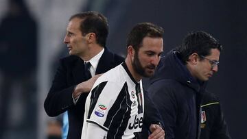 Allegri da la cara por Higuaín