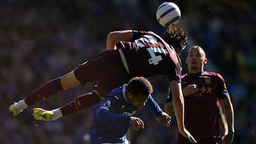Ipswich Town's English midfielder #08 Kalvin Phillips (R) reacts as Ipswich Town's English defender #24 Jacob Greaves (C) jumps above Everton's Senegalese striker #10 Iliman Ndiaye to header the ball during the English Premier League football match between Everton and Ipswich Town at Goodison Park in Liverpool, north west England on May 3, 2025. (Photo by Oli SCARFF / AFP) / RESTRICTED TO EDITORIAL USE. No use with unauthorized audio, video, data, fixture lists, club/league logos or 'live' services. Online in-match use limited to 120 images. An additional 40 images may be used in extra time. No video emulation. Social media in-match use limited to 120 images. An additional 40 images may be used in extra time. No use in betting publications, games or single club/league/player publications. /