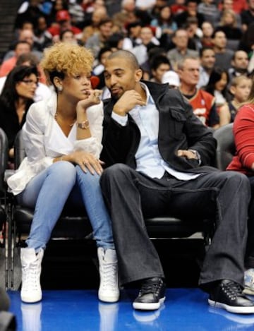 La cantante nacida en Barbados tuvo un noviazgo con el beisbolista Matt Kemp. Tiempo después rompieron la relación.