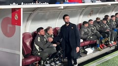 El primer abrazo de Arbeloa en el banquillo tuvo mucho significado