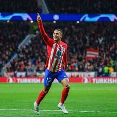 Lino y Riquelme hacen olvidar a Carrasco