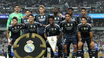 Real Madrid players pose for pictures before the FIFA Club World Cup 2025 Group H football match between Austria's FC Salzburg and Spain's Real Madrid at Lincoln Financial Field Stadium in Philadelphia on June 26, 2025. (Photo by CHARLY TRIBALLEAU / AFP)