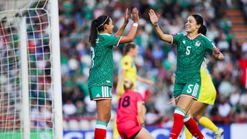 María Sánchez festeja un gol en contra de Islas Vírgenes Estadounidenses.
