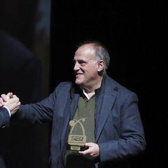 Tebas, seguro de que Carlos Suárez "sería mejor presidente de la RFEF que Rubiales"